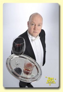 Comedy-Butler Tom Bola